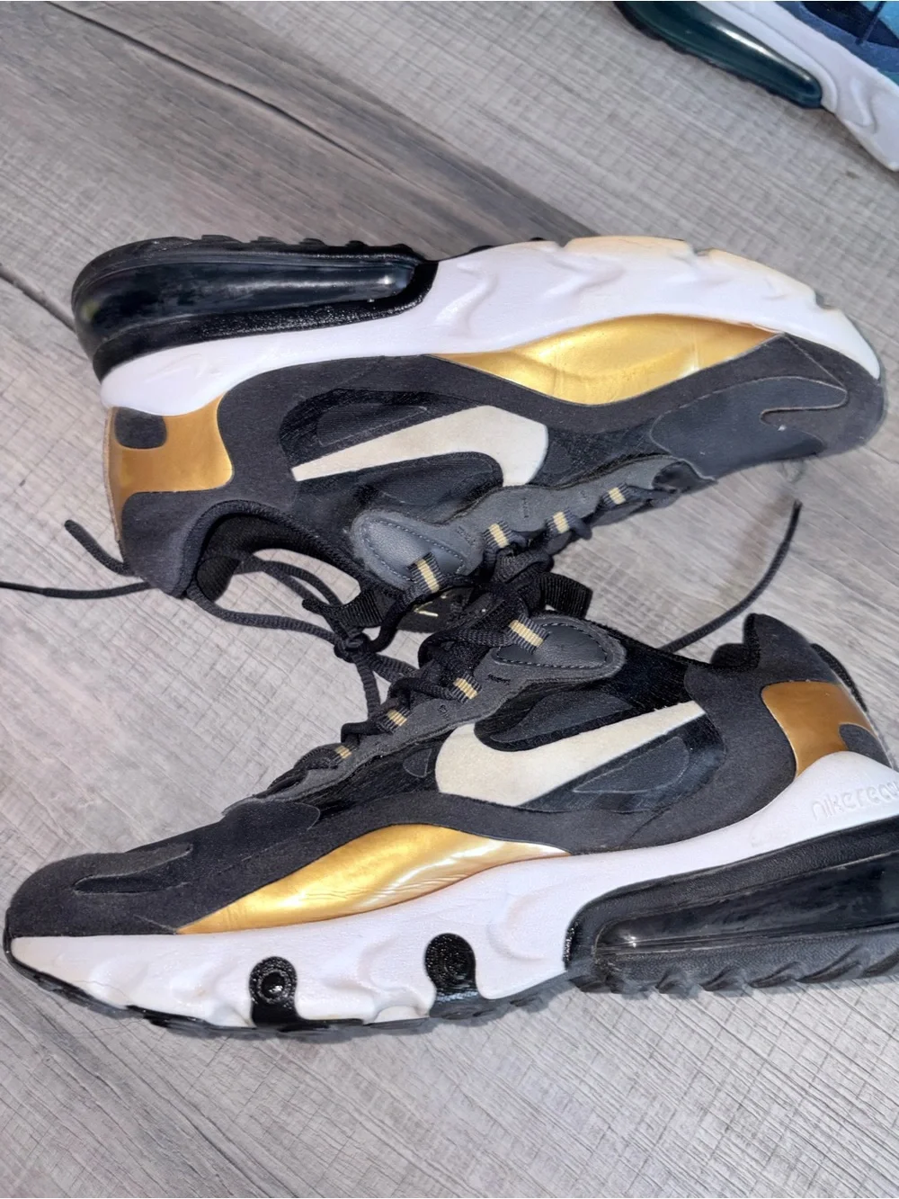 Nike Air Max React 270 Gold, White & Black Athletic Sneakers 6Y 7.5 W unisex